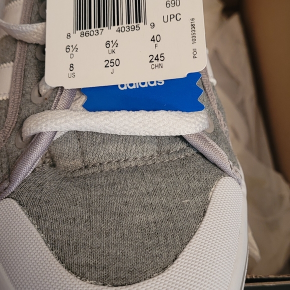 Adidas sneaker - Picture 2 of 3